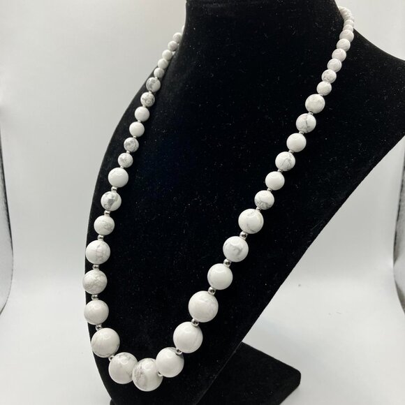 Howlite Gemstone Graduated 20 inch Necklace Handmade Brand New Gift Box included - Picture 5 of 15